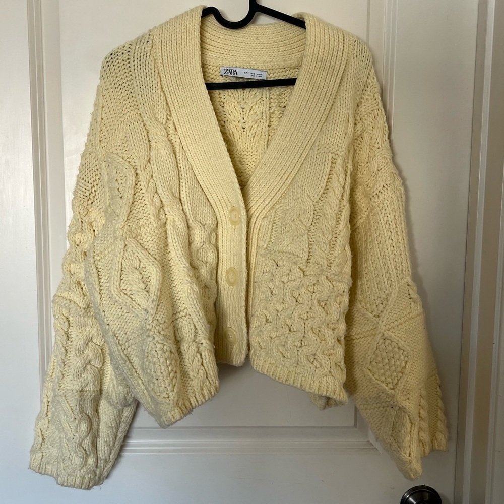 Zara Butter Yellow Chunky Knit Cropped Cardigan Sweater
